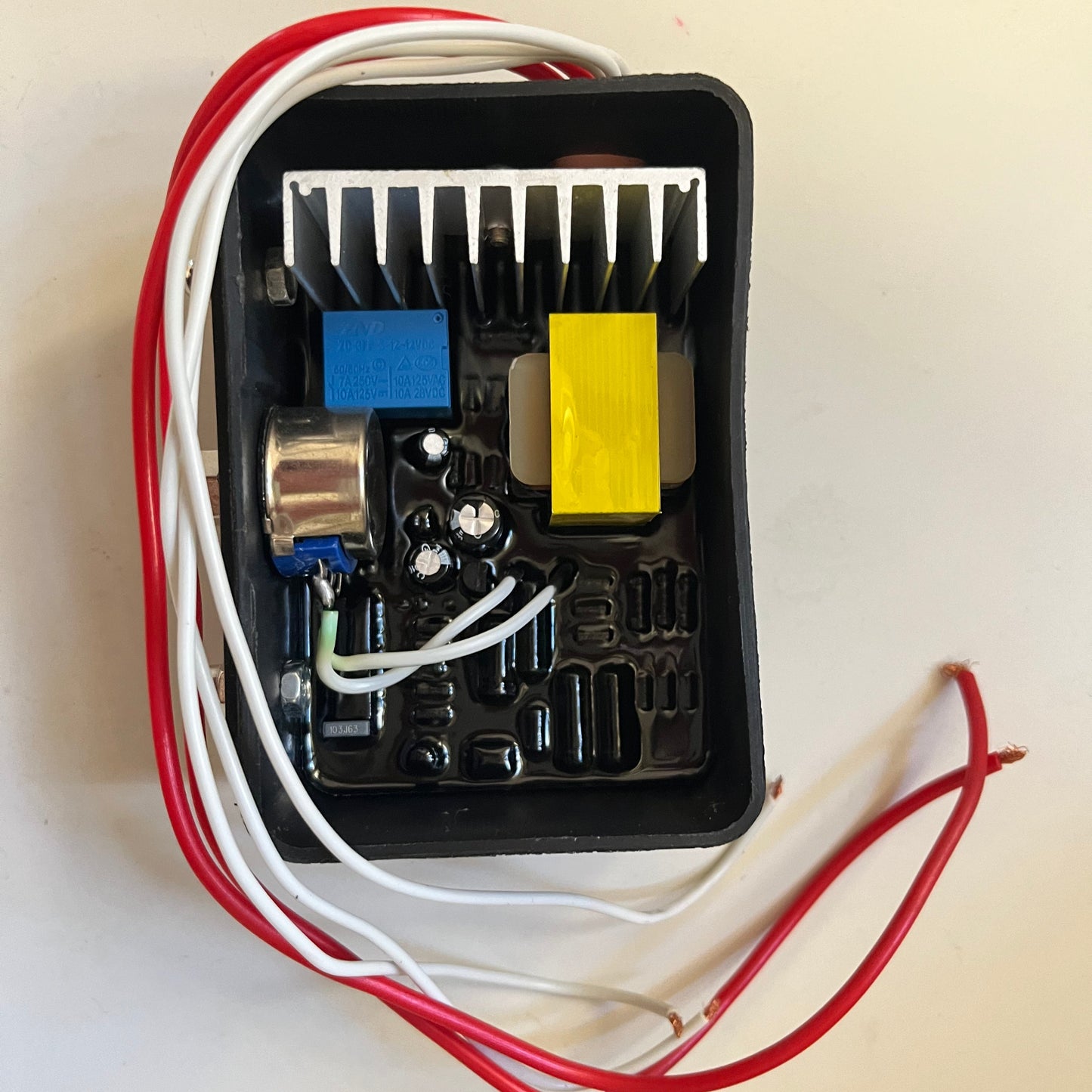 Voltage regulator controller ：SL-2E  AVR Generator